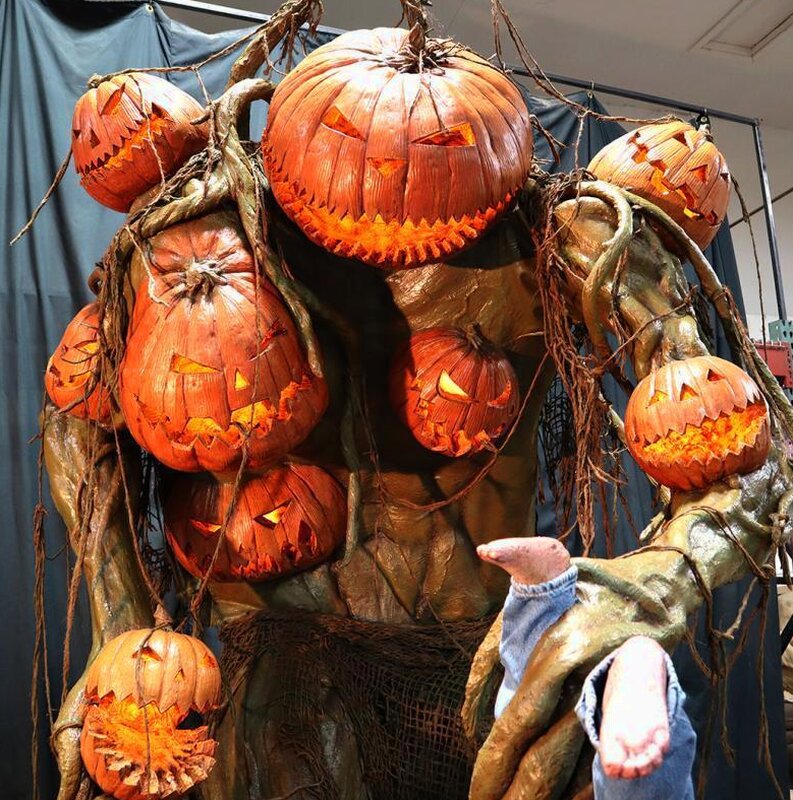 Halloween Giant Pumpkin Monster, 8-Foot - 2025