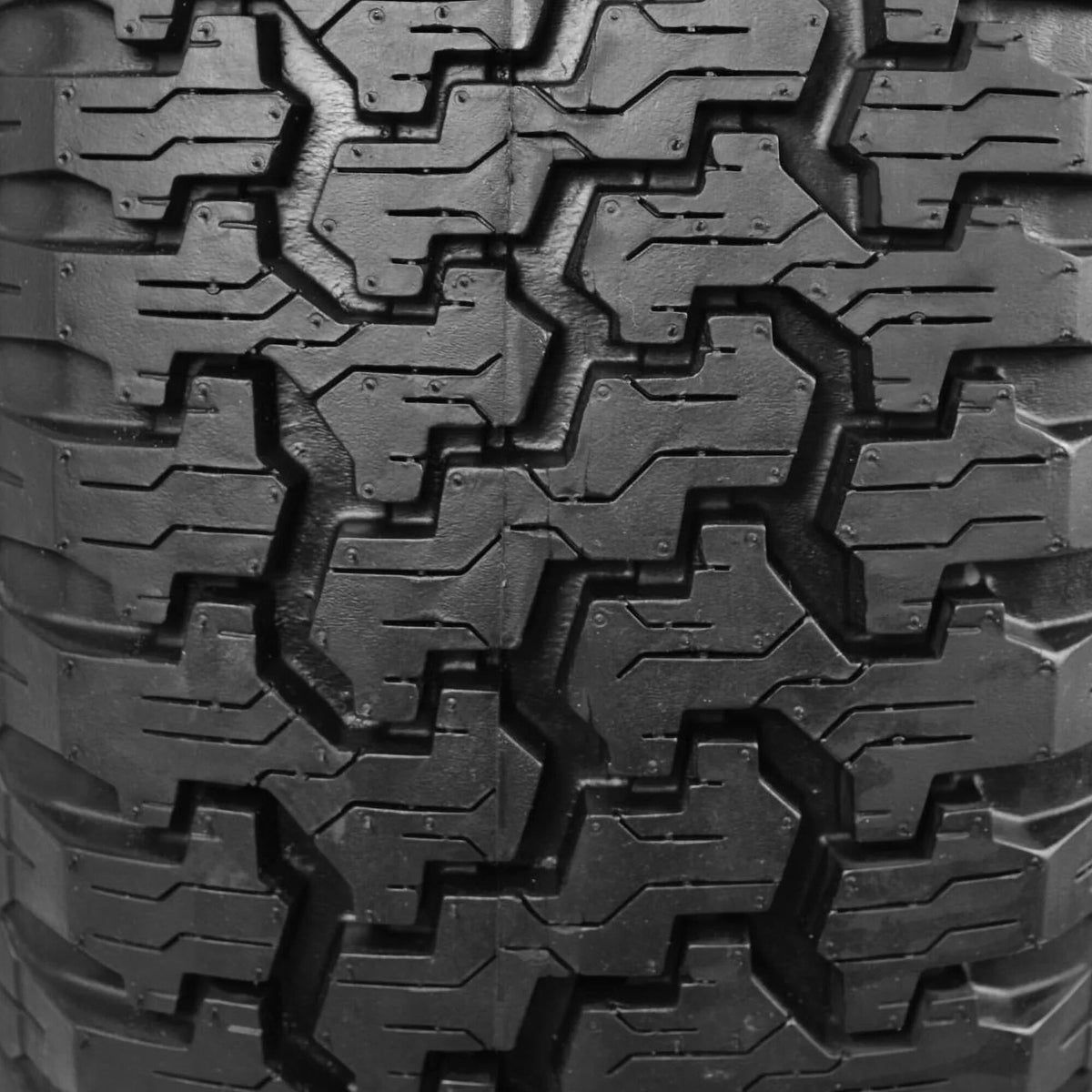 Goodyear Wrangler Radial All-Season Tire 235/75R15 105S - 19032