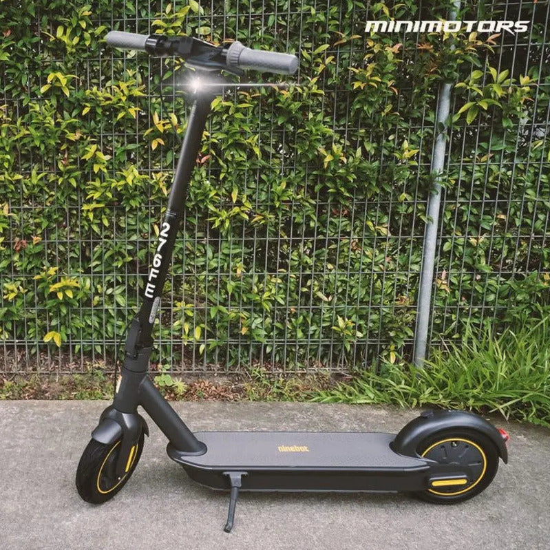 Segway Ninebot MAX G30/G30P Electric Scooter - 65 km (40 mi), 30 km/h (18.6 mph)