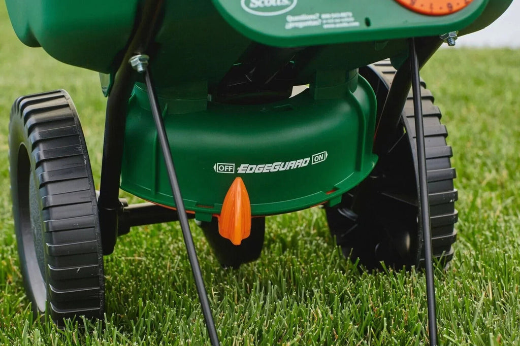 Scotts Turf Builder EdgeGuard Mini Broadcast Spreader - 5,000 Sq. Ft.