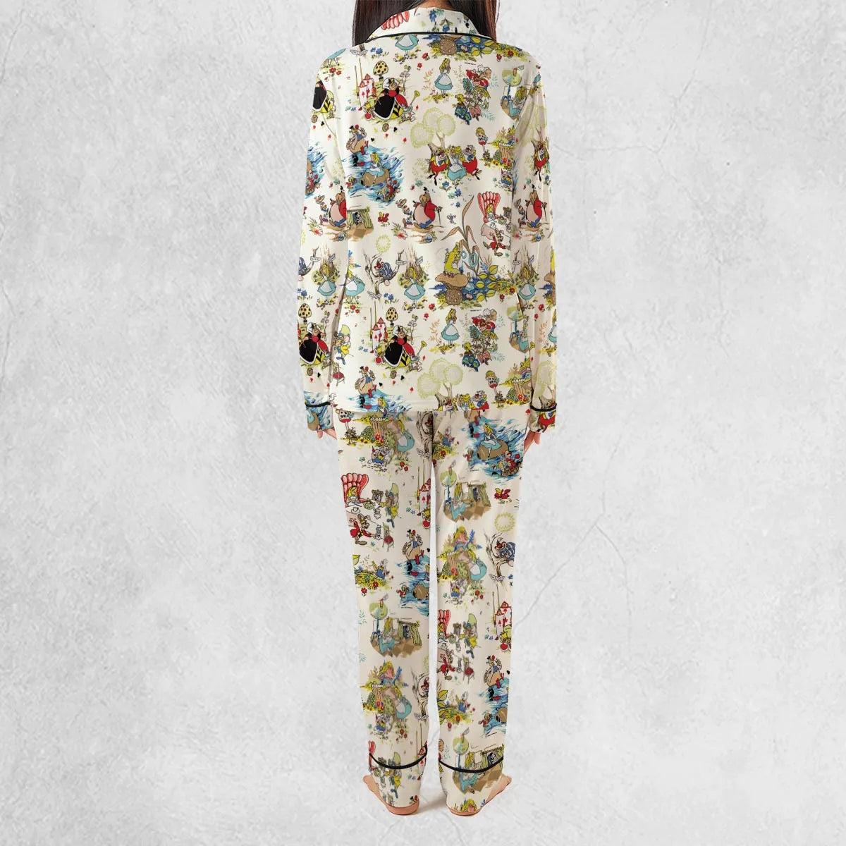 Alice In Wonderland Pattern Pajamas Set