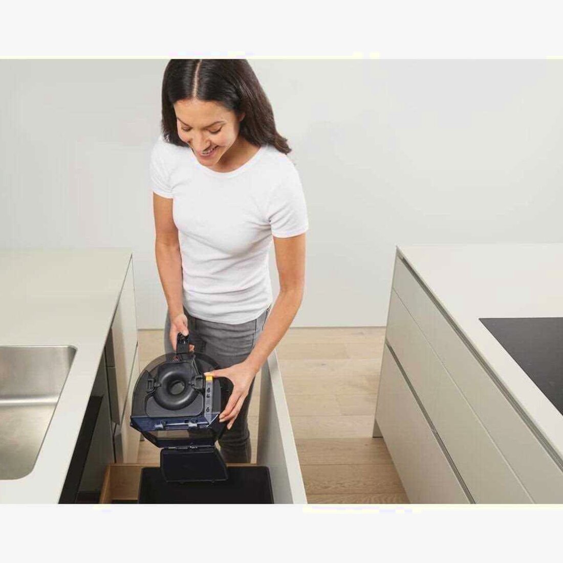 Shark Pet Bagless Corded Canister Vacuum - CZ351