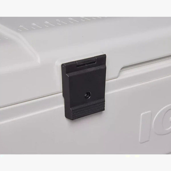 Igloo MaxCold 152-Qt Cooler - 01