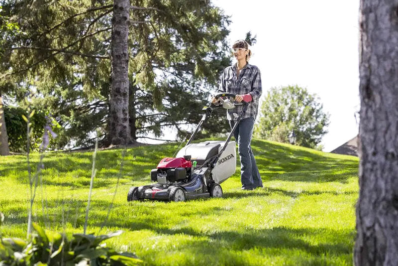 Honda HRX217VYA Self-Propelled Lawn Mower 21-Inch VersaMow 4-In-1 - HRX217K5VYA