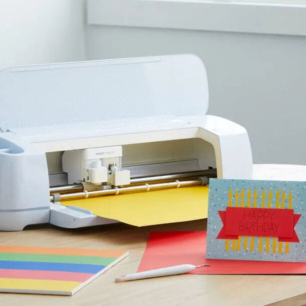 Cricut Smart Cutting Machine With Everything Materials Bundle - Maker 3