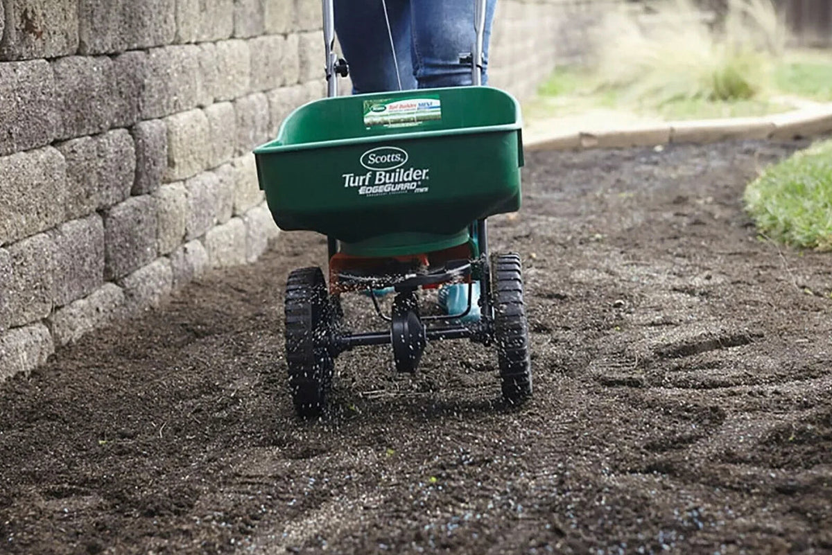 Scotts Turf Builder EdgeGuard Mini Broadcast Spreader - 5,000 Sq. Ft.