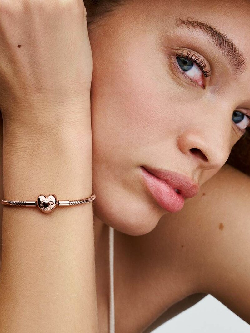 Rose Gold-Plated Heart Clasp Chain Bracelet