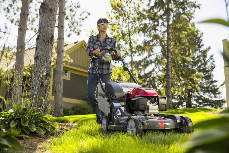 Honda HRX217VYA Self-Propelled Lawn Mower 21-Inch VersaMow 4-In-1 - HRX217K5VYA