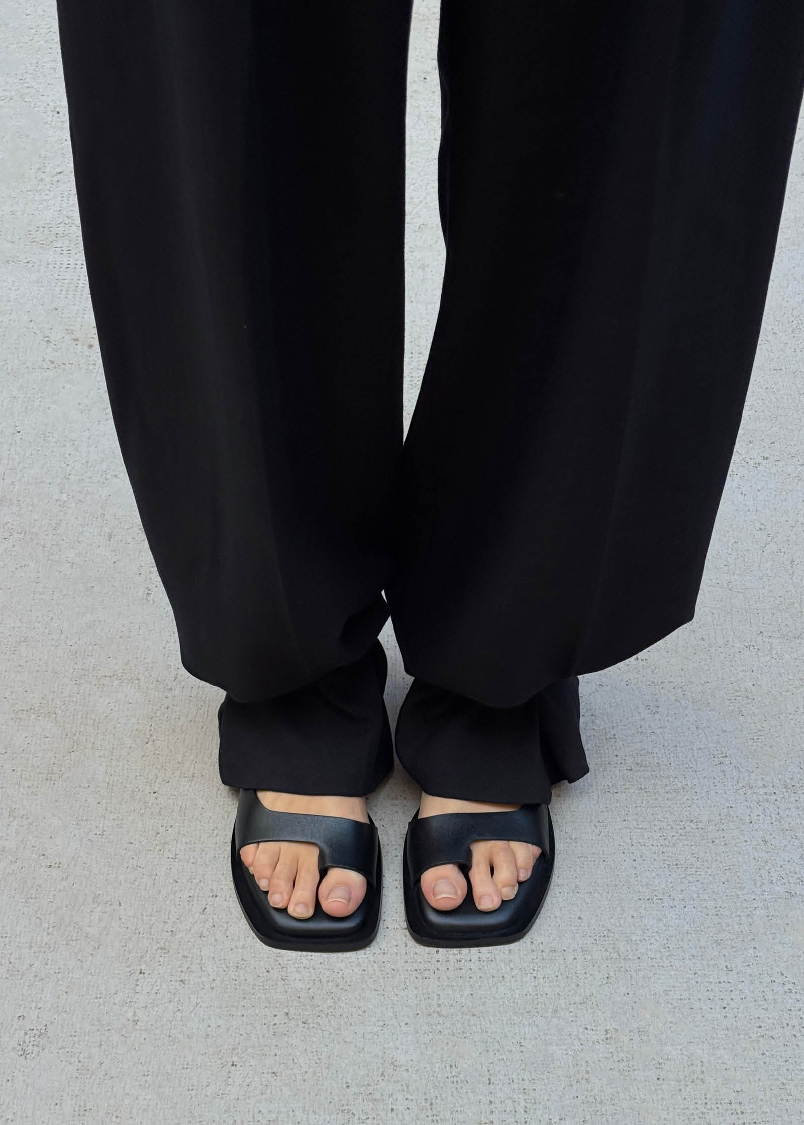 Tebas Black Leather Sandals – Chiro Moyo Women's Shoes